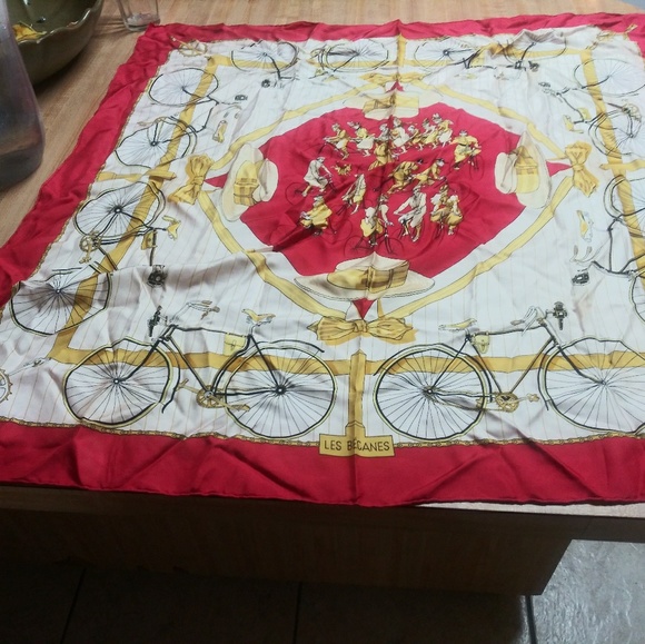 Scarf - Picture 5 of 7